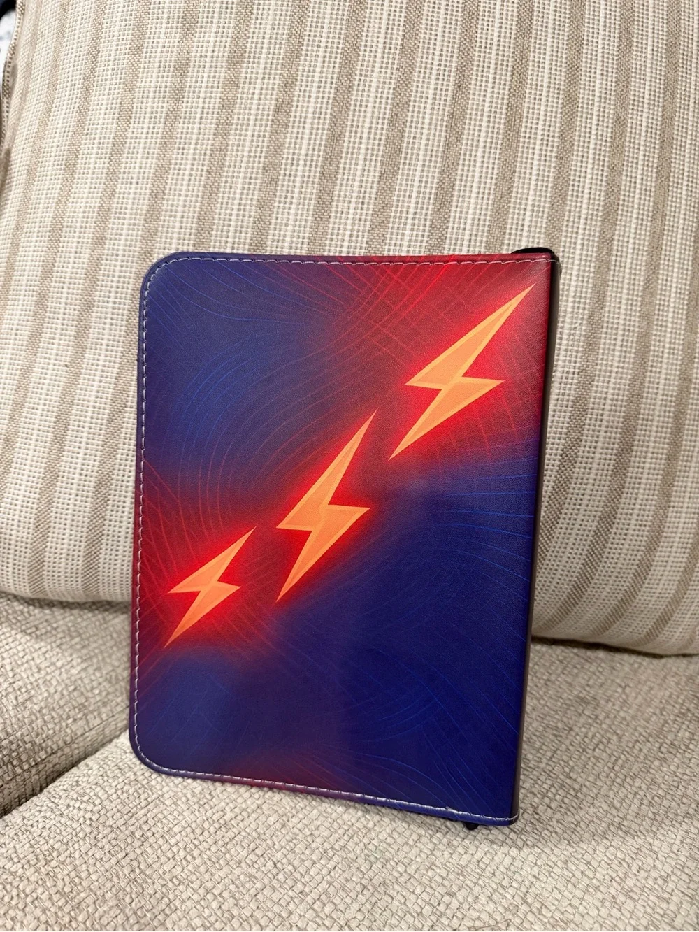 Lightning Bolt Blue & Red Trading card case